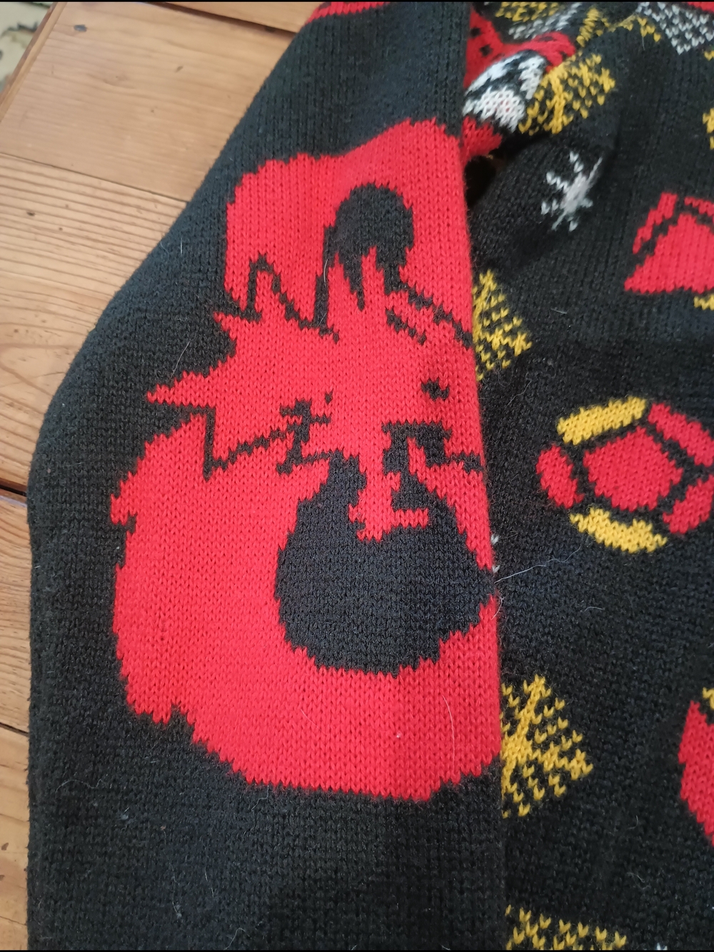Dungeons & Dragons Gaming-Inspired Holiday Crewneck Sweater Size S - Picture 8 of 14